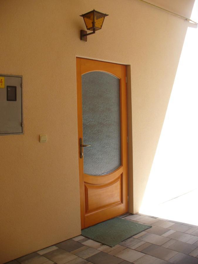 Berta Apartman Senta Exterior photo